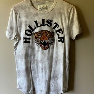 Men’s Hollister t-shirt